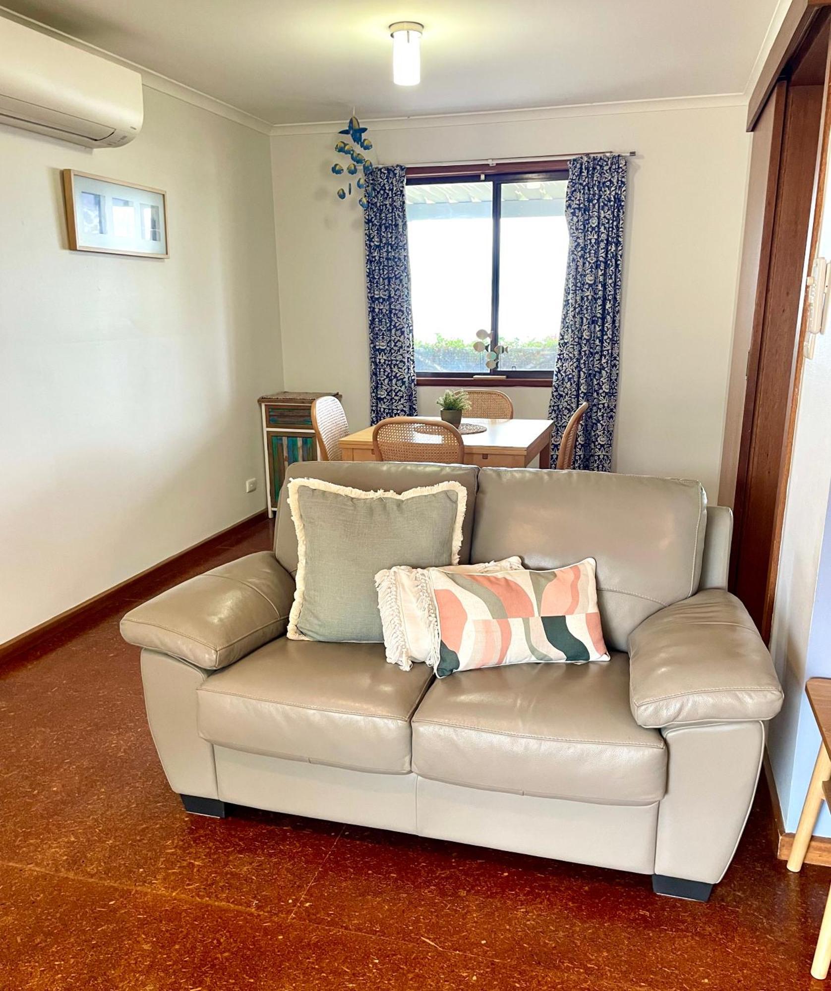 Fareview Beach House Emu Bay Экстерьер фото